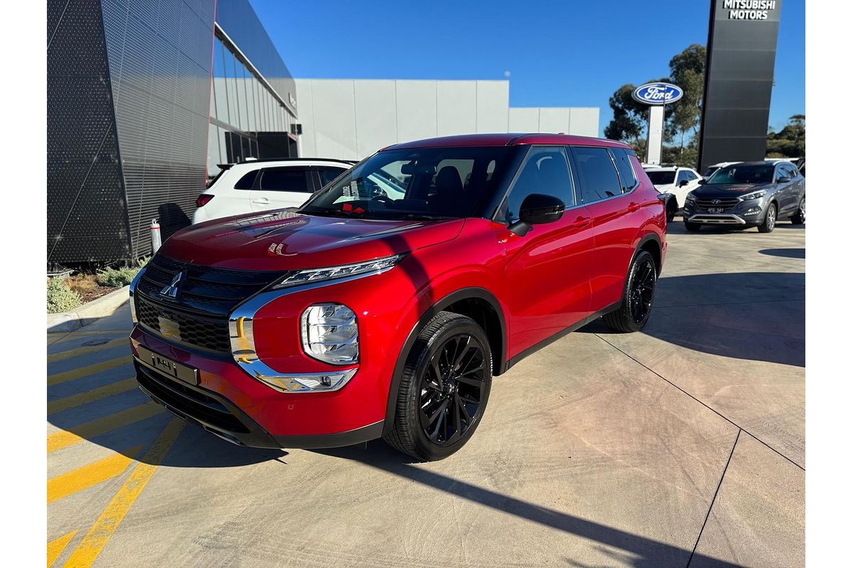 2024 Mitsubishi Outlander Black Edition ZM