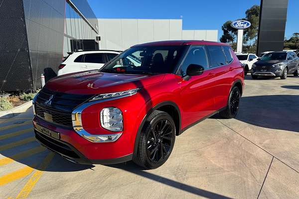 2024 Mitsubishi Outlander Black Edition ZM