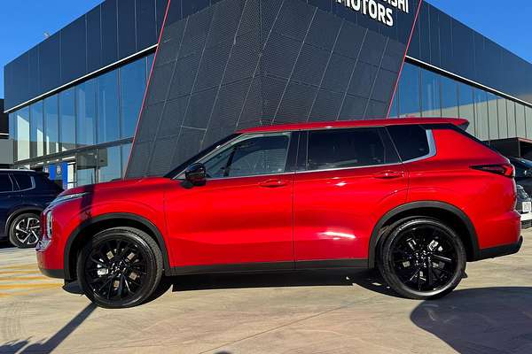 2024 Mitsubishi Outlander Black Edition ZM