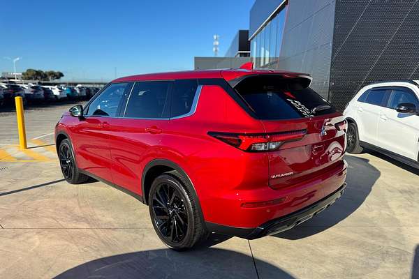 2024 Mitsubishi Outlander Black Edition ZM
