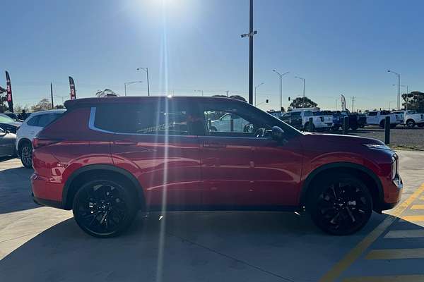 2024 Mitsubishi Outlander Black Edition ZM