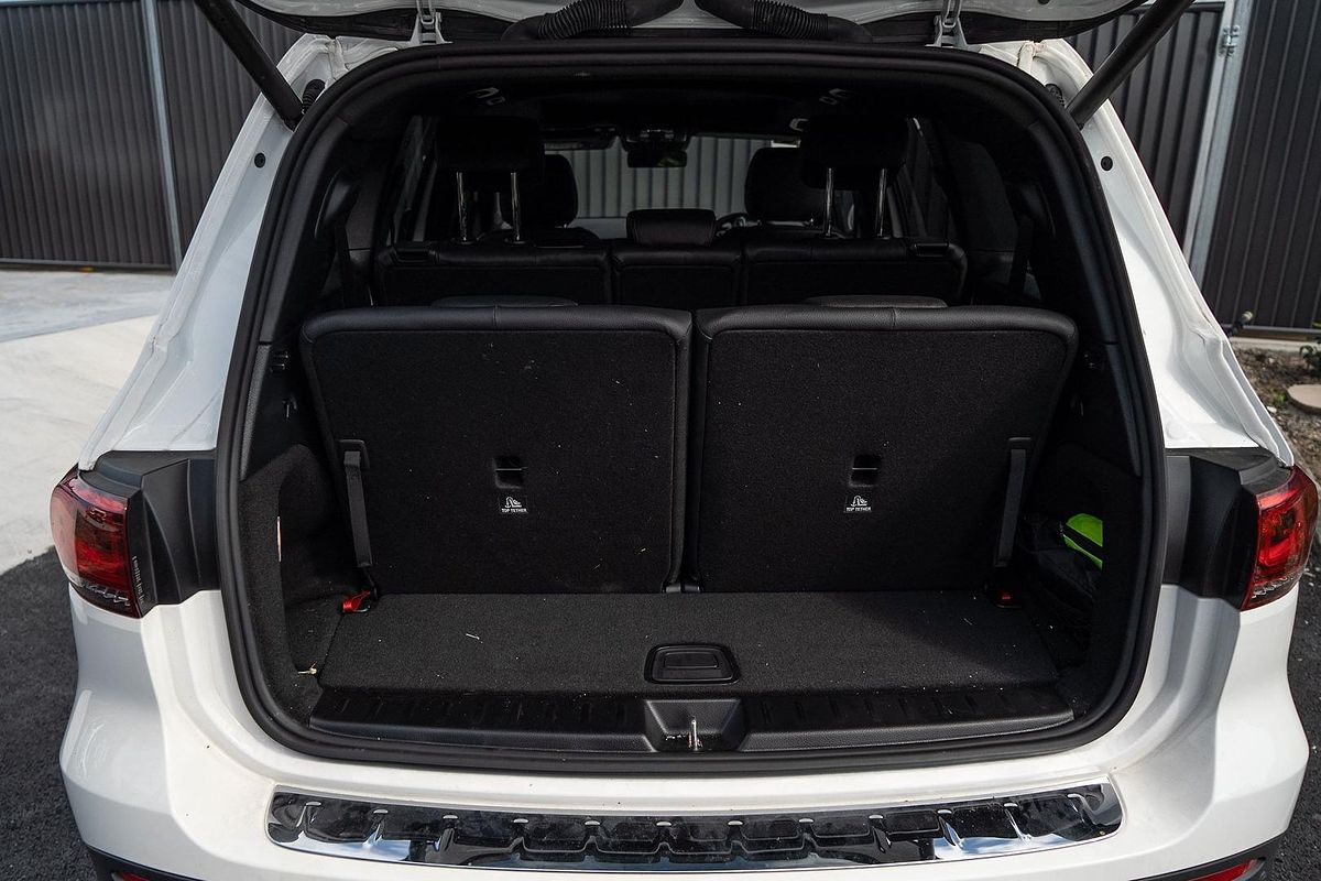 2023 Mercedes-Benz GLB-Class GLB200 X247
