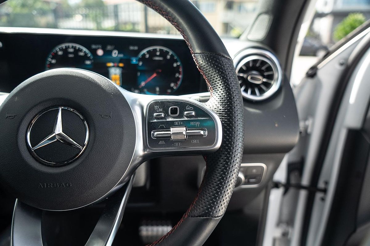 2023 Mercedes-Benz GLB-Class GLB200 X247