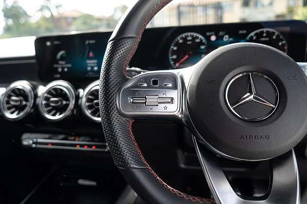 2023 Mercedes-Benz GLB-Class GLB200 X247