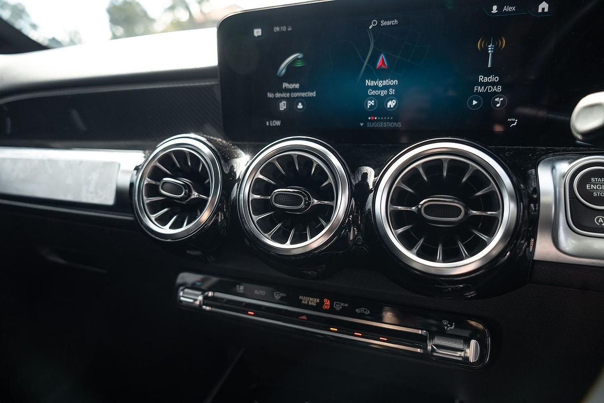 2023 Mercedes-Benz GLB-Class GLB200 X247