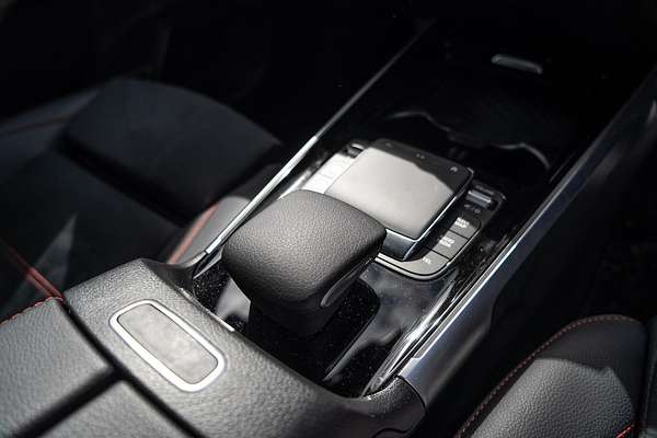 2023 Mercedes-Benz GLB-Class GLB200 X247