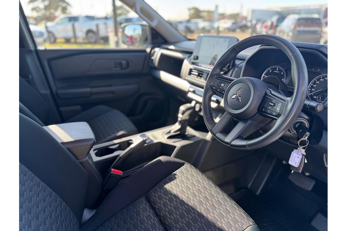 2024 Mitsubishi Triton GLX MV 4X4