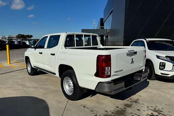 2024 Mitsubishi Triton GLX MV 4X4