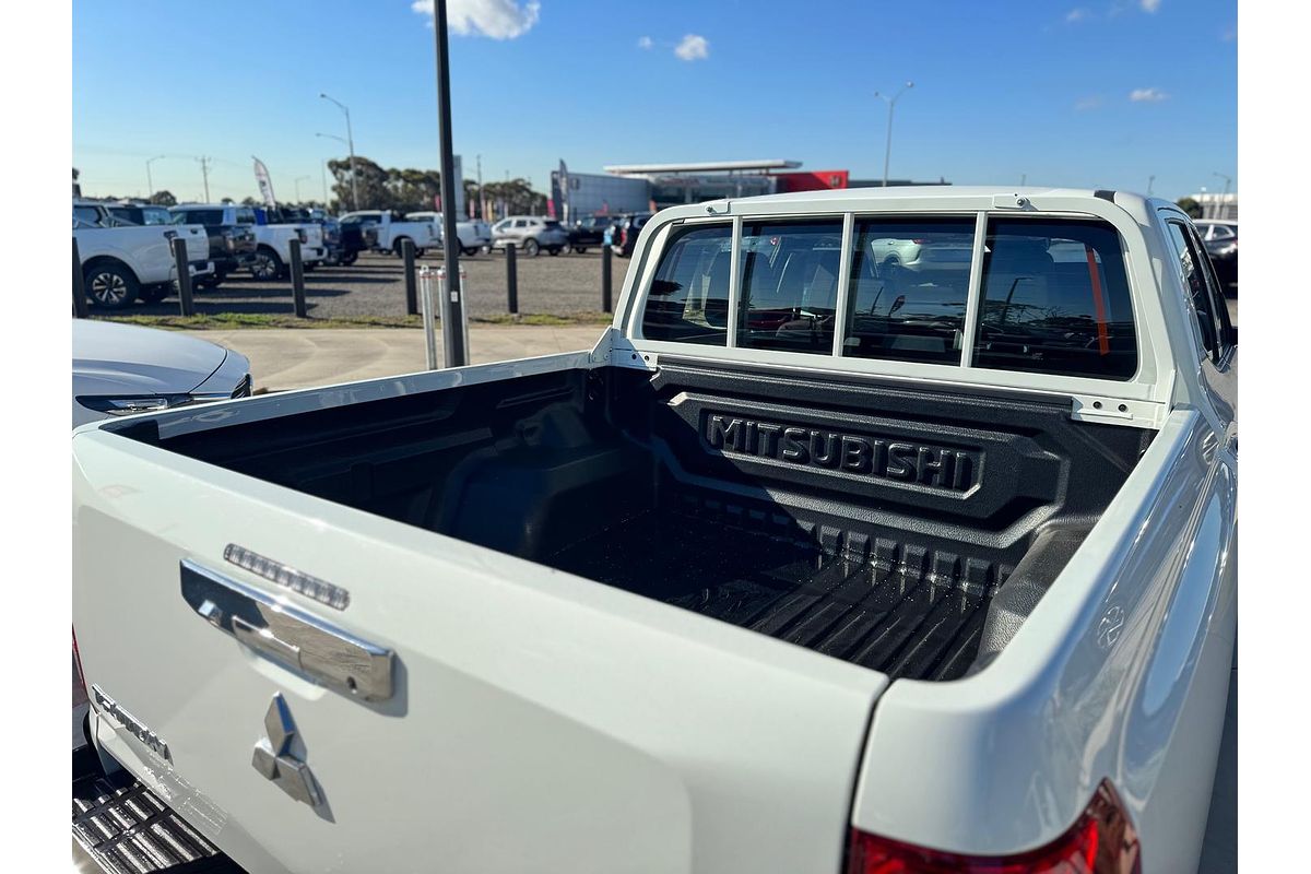 2024 Mitsubishi Triton GLX MV 4X4