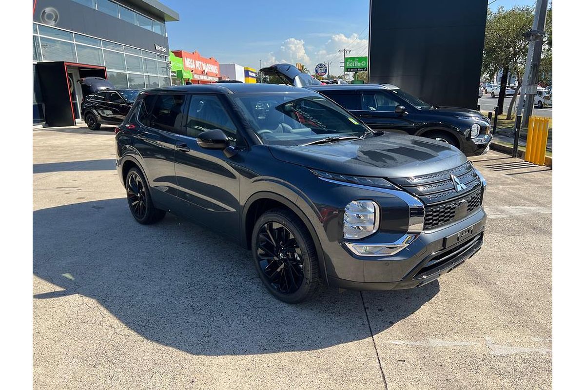 2025 Mitsubishi Outlander Black Edition ZM