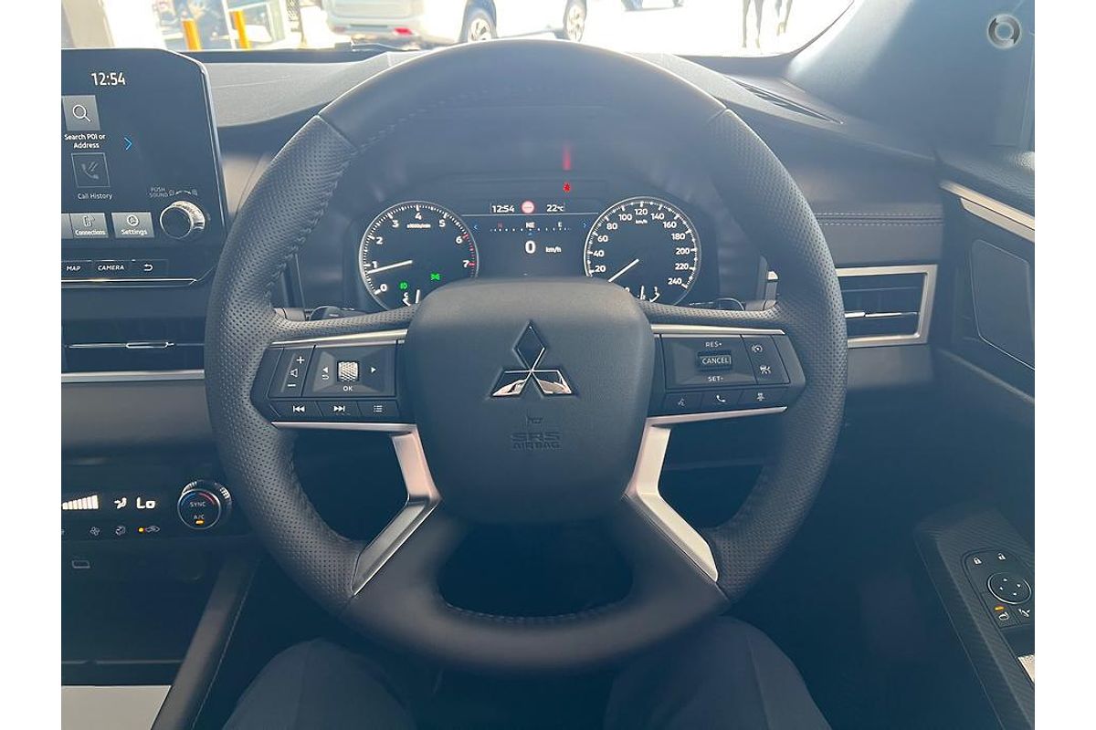 2025 Mitsubishi Outlander Black Edition ZM