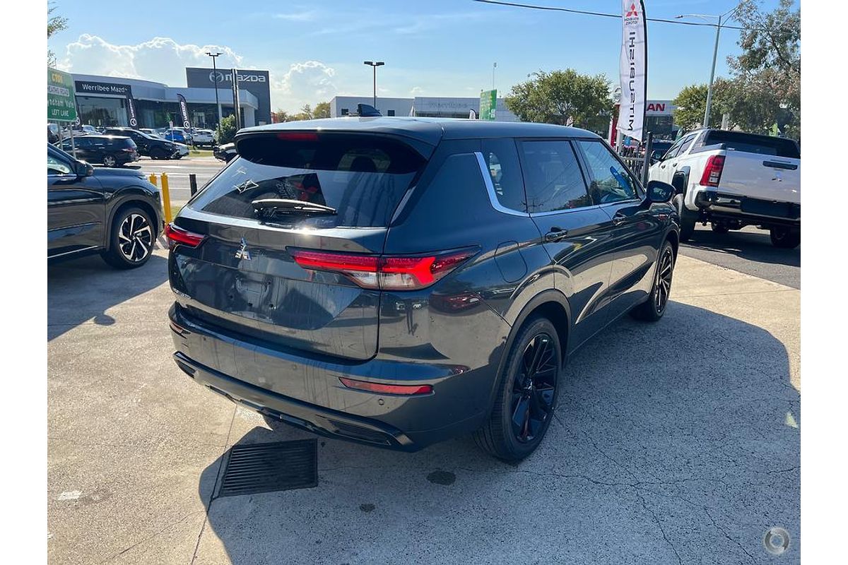 2025 Mitsubishi Outlander Black Edition ZM