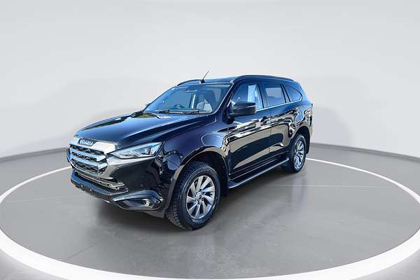 2022 Isuzu MU-X LS-U