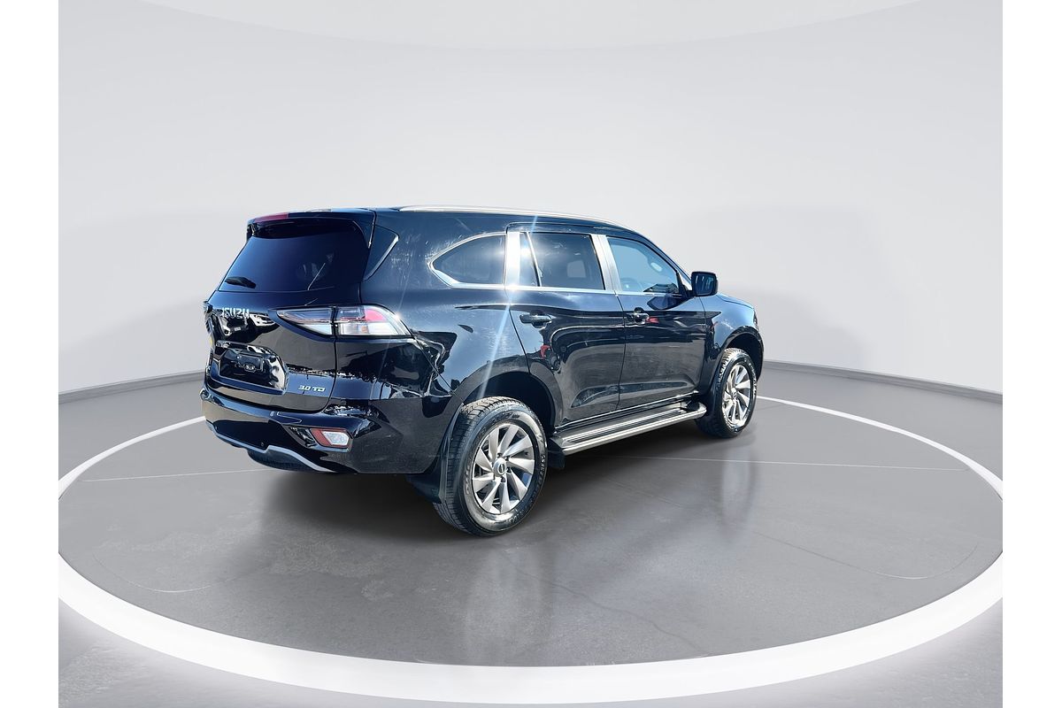 2022 Isuzu MU-X LS-U