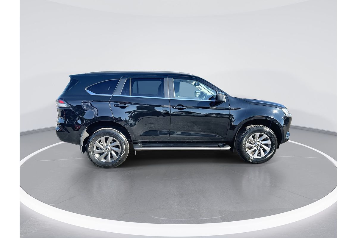 2022 Isuzu MU-X LS-U