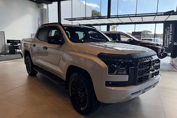 2025 Mitsubishi Triton GSR MV 4X4