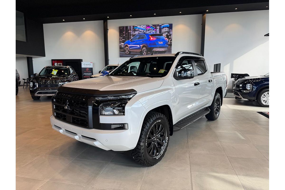 2025 Mitsubishi Triton GSR MV 4X4