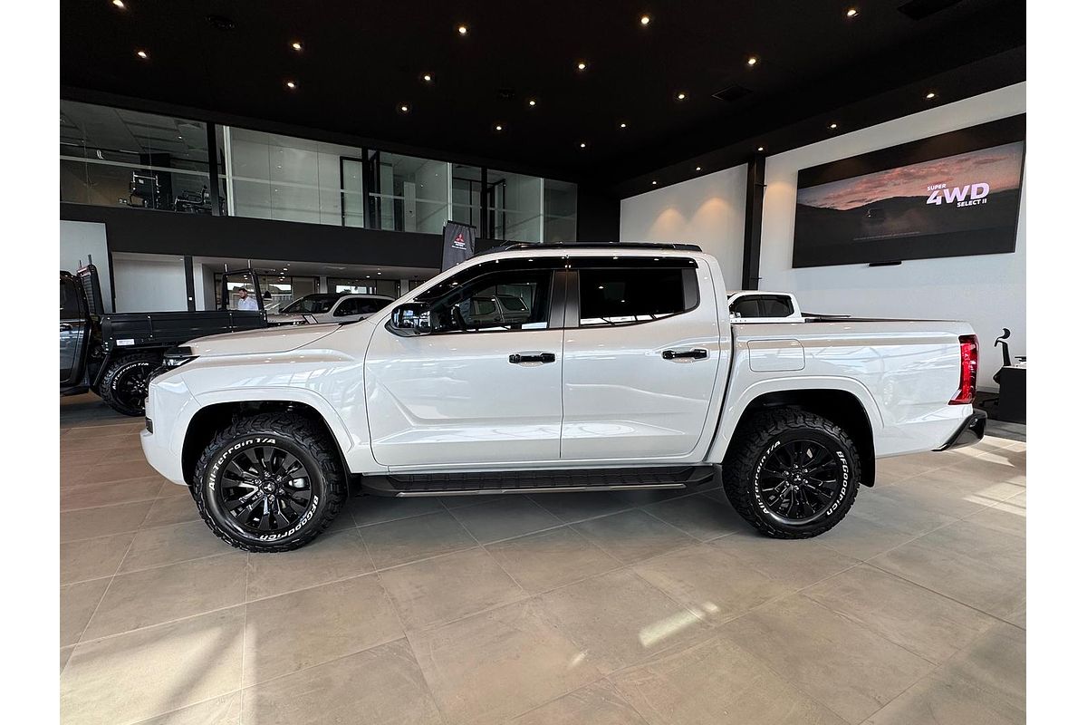 2025 Mitsubishi Triton GSR MV 4X4