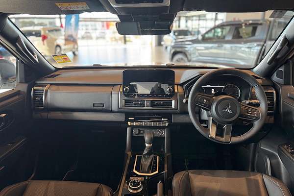 2025 Mitsubishi Triton GSR MV 4X4