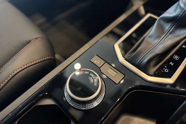 2025 Mitsubishi Triton GSR MV 4X4
