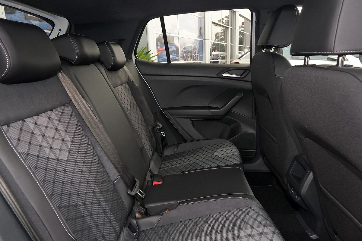 2024 Volkswagen T-Cross 85TSI R-Line D31