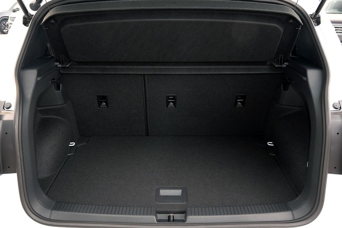 2024 Volkswagen T-Cross 85TSI R-Line D31