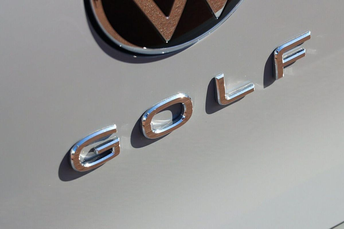 2025 Volkswagen Golf 110TSI R-Line 8.5