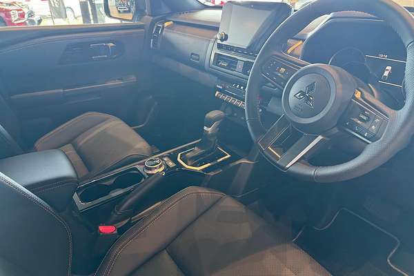 2025 Mitsubishi Triton GSR MV 4X4