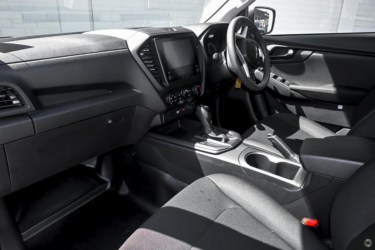 2025 Isuzu D-MAX SX 4X4