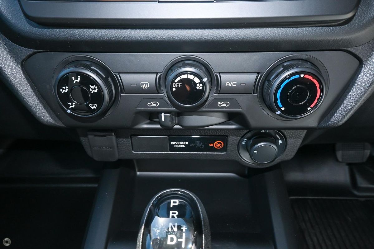 2025 Isuzu D-MAX SX 4X4