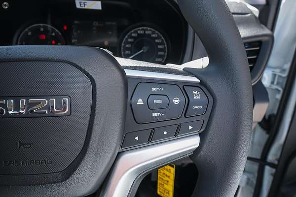 2025 Isuzu D-MAX SX 4X4