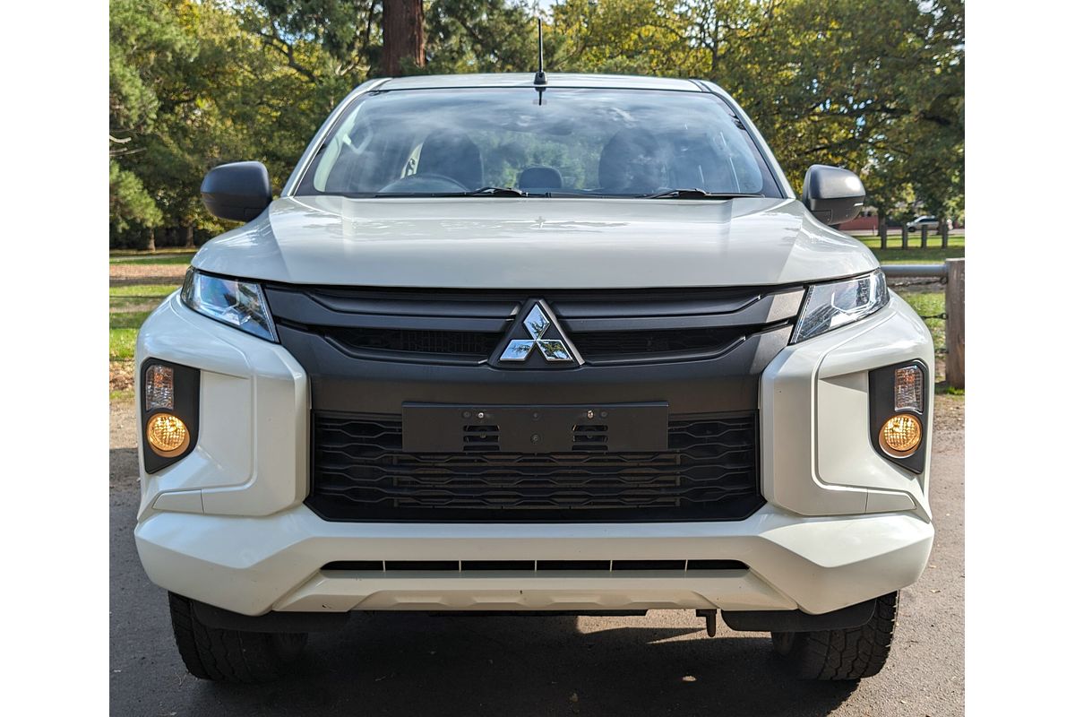 2018 Mitsubishi Triton GLX MQ 4X4