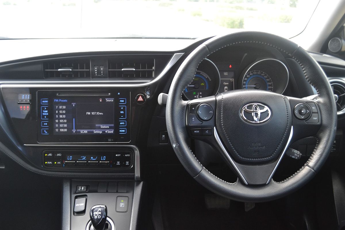 2016 Toyota Corolla Hybrid ZWE186R
