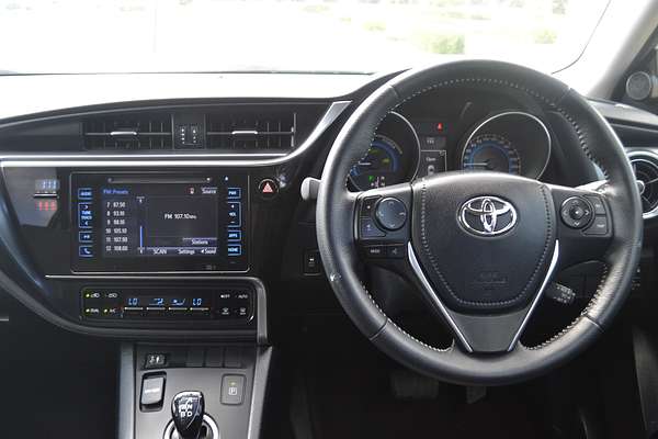2016 Toyota Corolla Hybrid ZWE186R