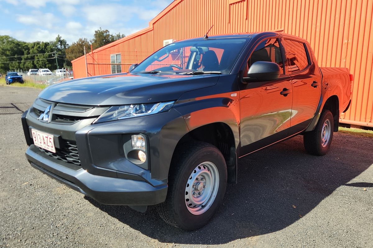 2020 Mitsubishi Triton GLX MR 4X4