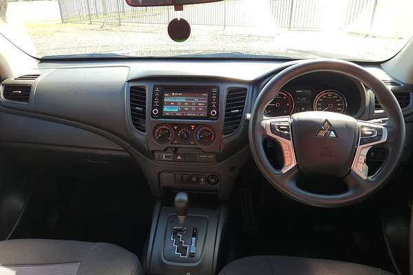 2020 Mitsubishi Triton GLX MR 4X4