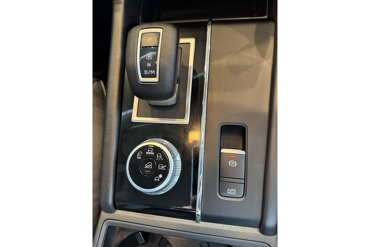 2024 Mitsubishi Outlander ES ZM