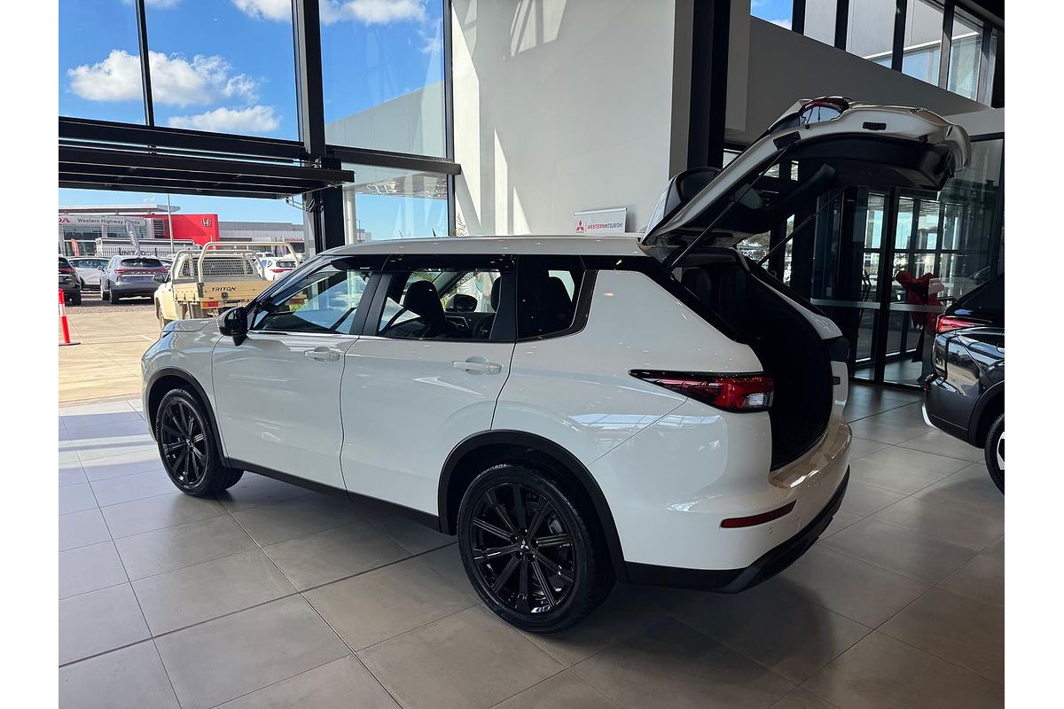 2024 Mitsubishi Outlander ES ZM