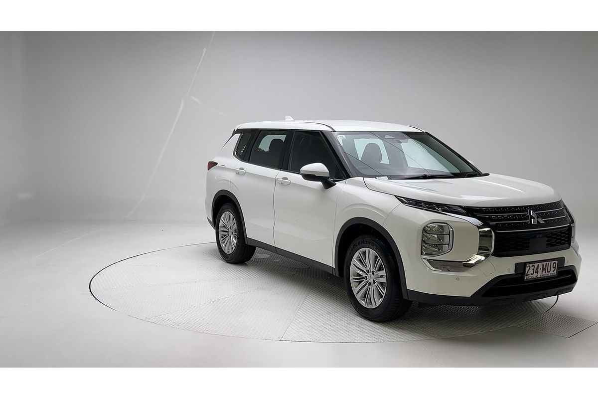 2024 Mitsubishi Outlander ES ZM