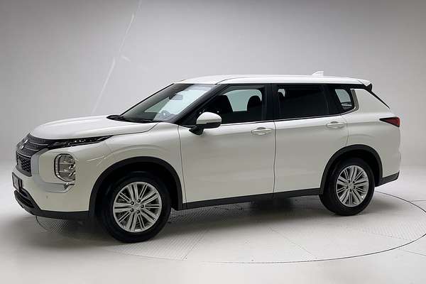 2024 Mitsubishi Outlander ES ZM