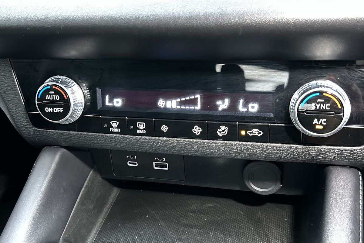 2024 Mitsubishi Outlander ES ZM