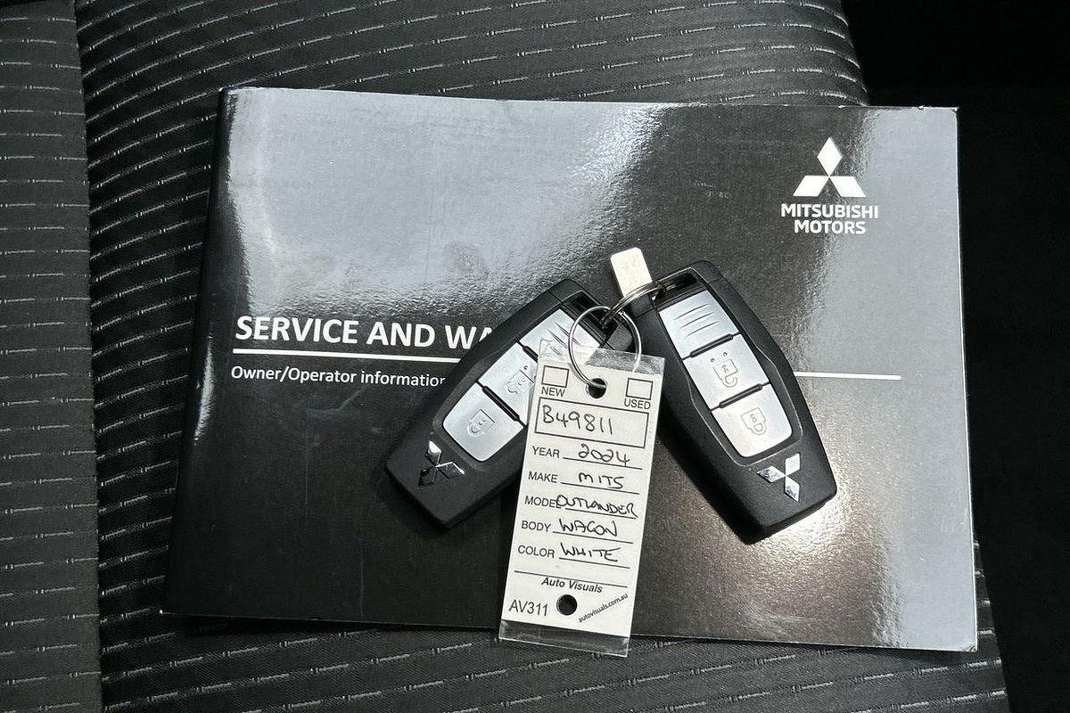 2024 Mitsubishi Outlander ES ZM