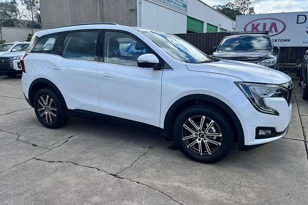 2025 Mahindra XUV700 AX7L