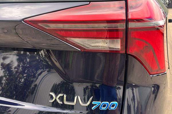 2025 Mahindra XUV700 AX7L