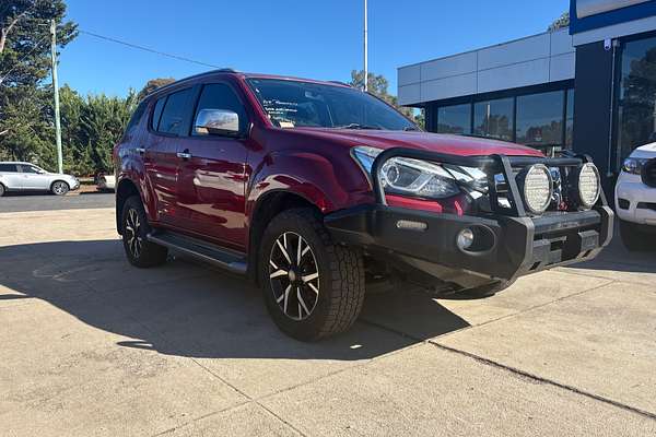 2020 Isuzu MU-X LS-T