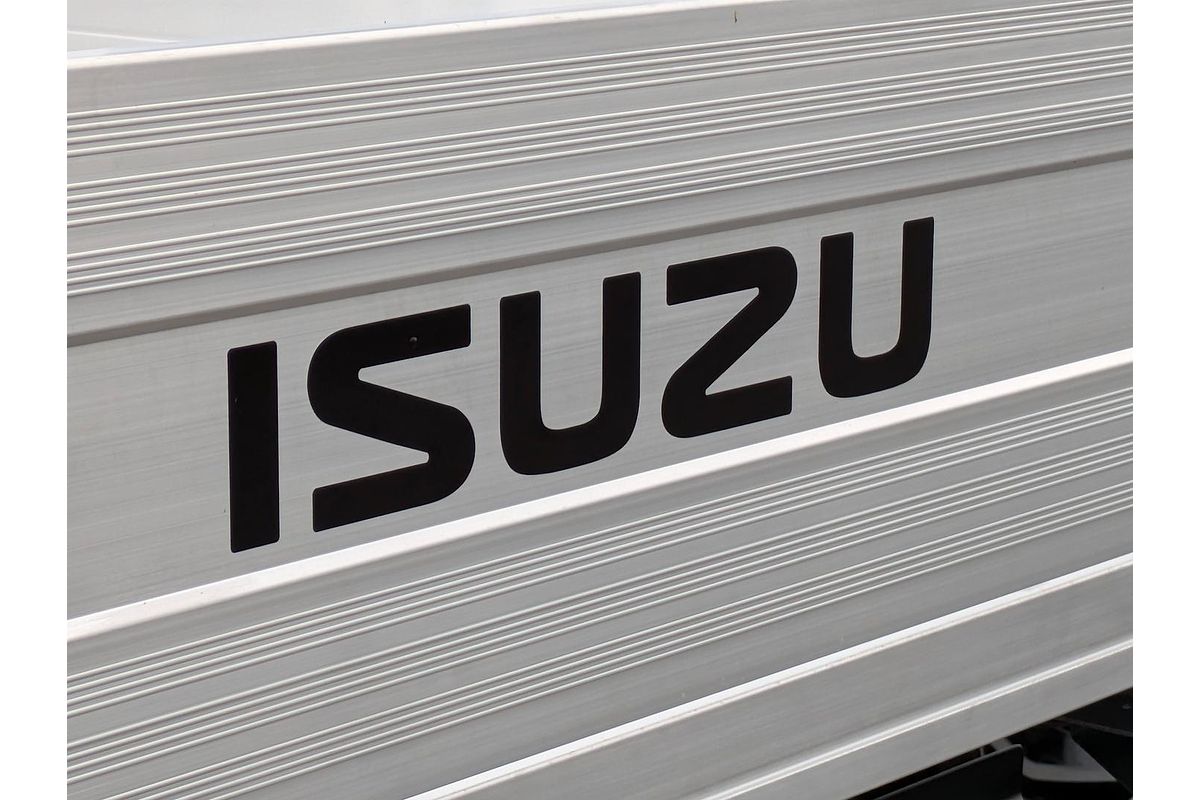 2025 Isuzu D-MAX SX High Ride Rear Wheel Drive