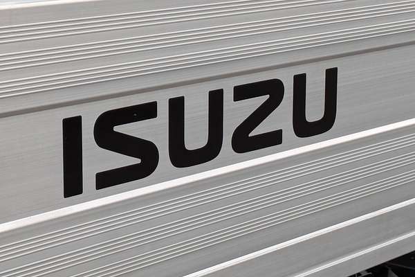 2025 Isuzu D-MAX SX High Ride Rear Wheel Drive