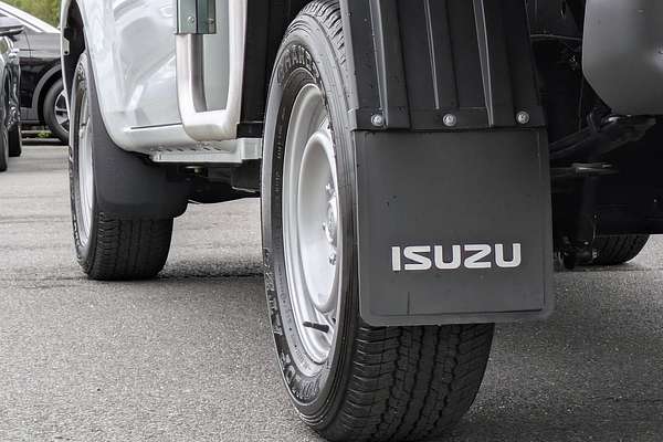 2025 Isuzu D-MAX SX High Ride Rear Wheel Drive