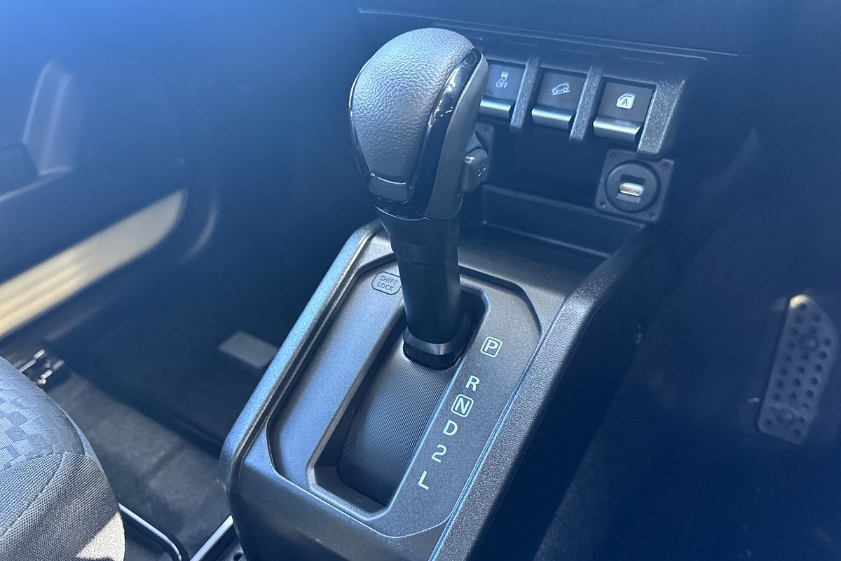 2023 Suzuki Jimny GLX GJ