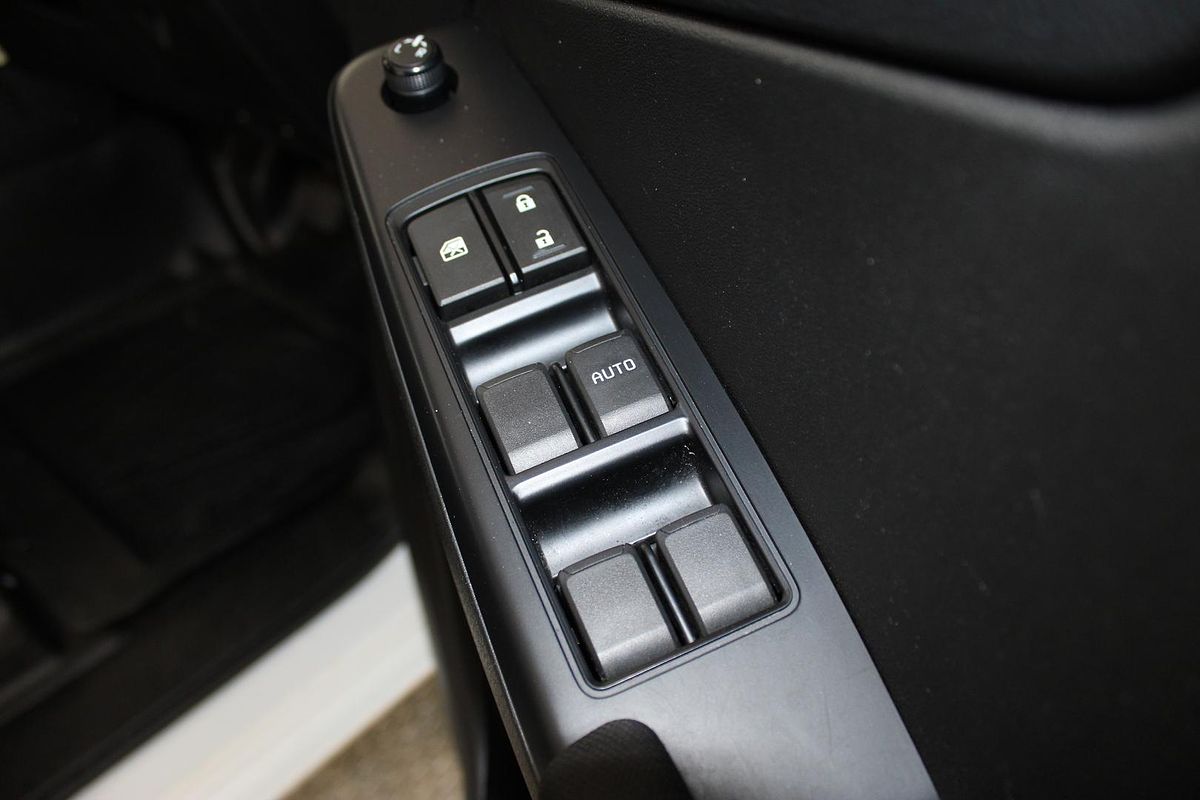 2023 Isuzu D-MAX SX High Ride Rear Wheel Drive